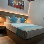 Strand Hotel