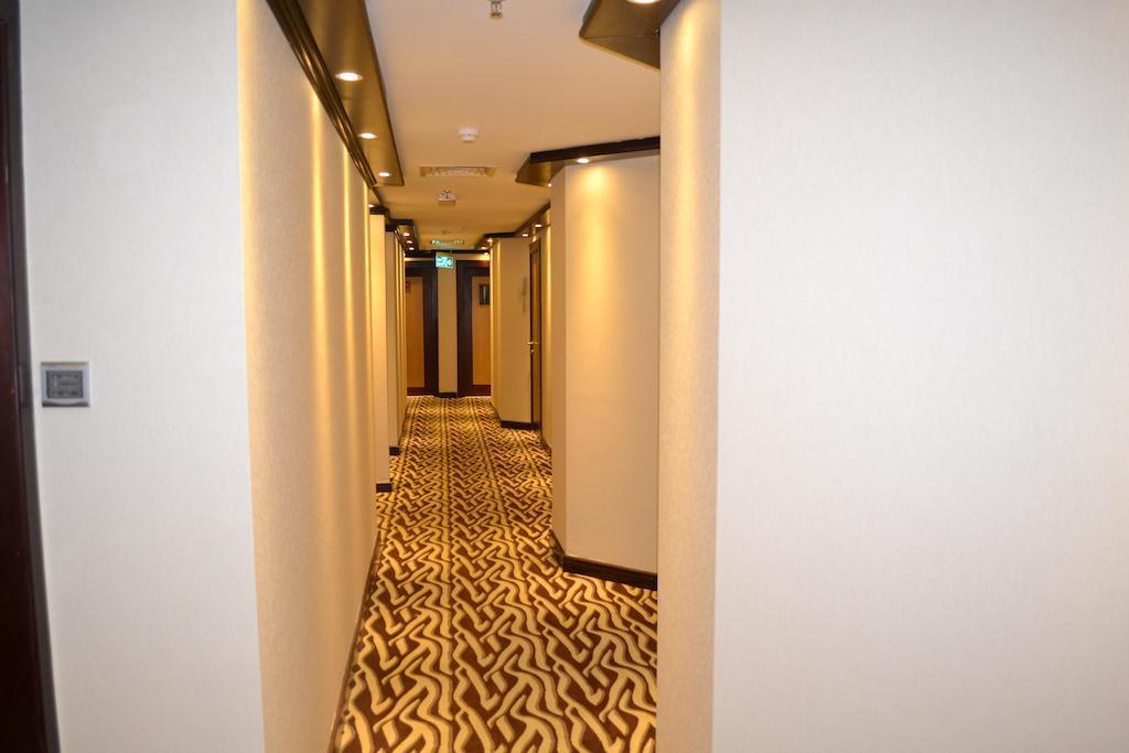 Strand Hotel 3*