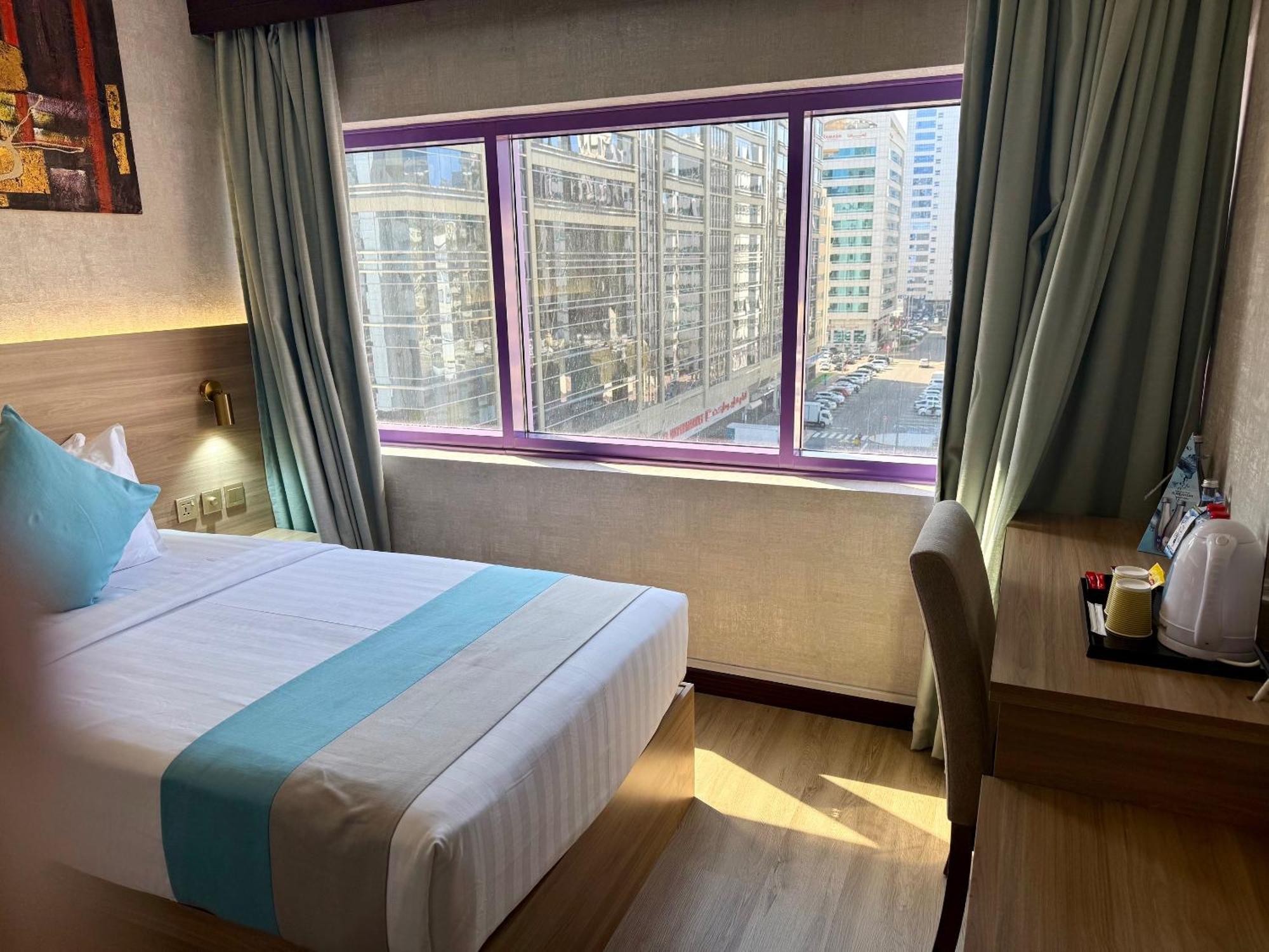 Strand Hotel Hotel