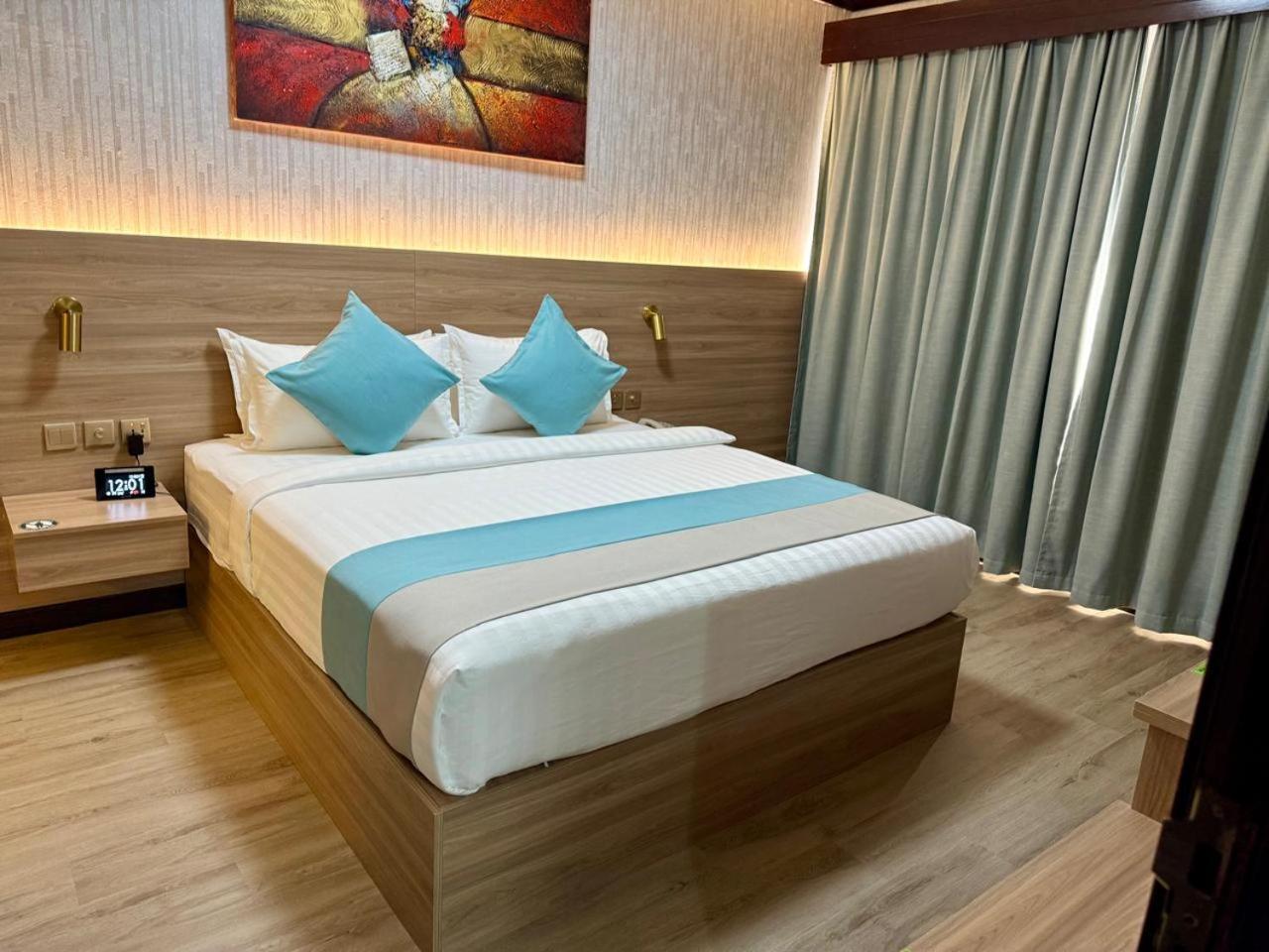 Strand Hotel Abu Dhabi
