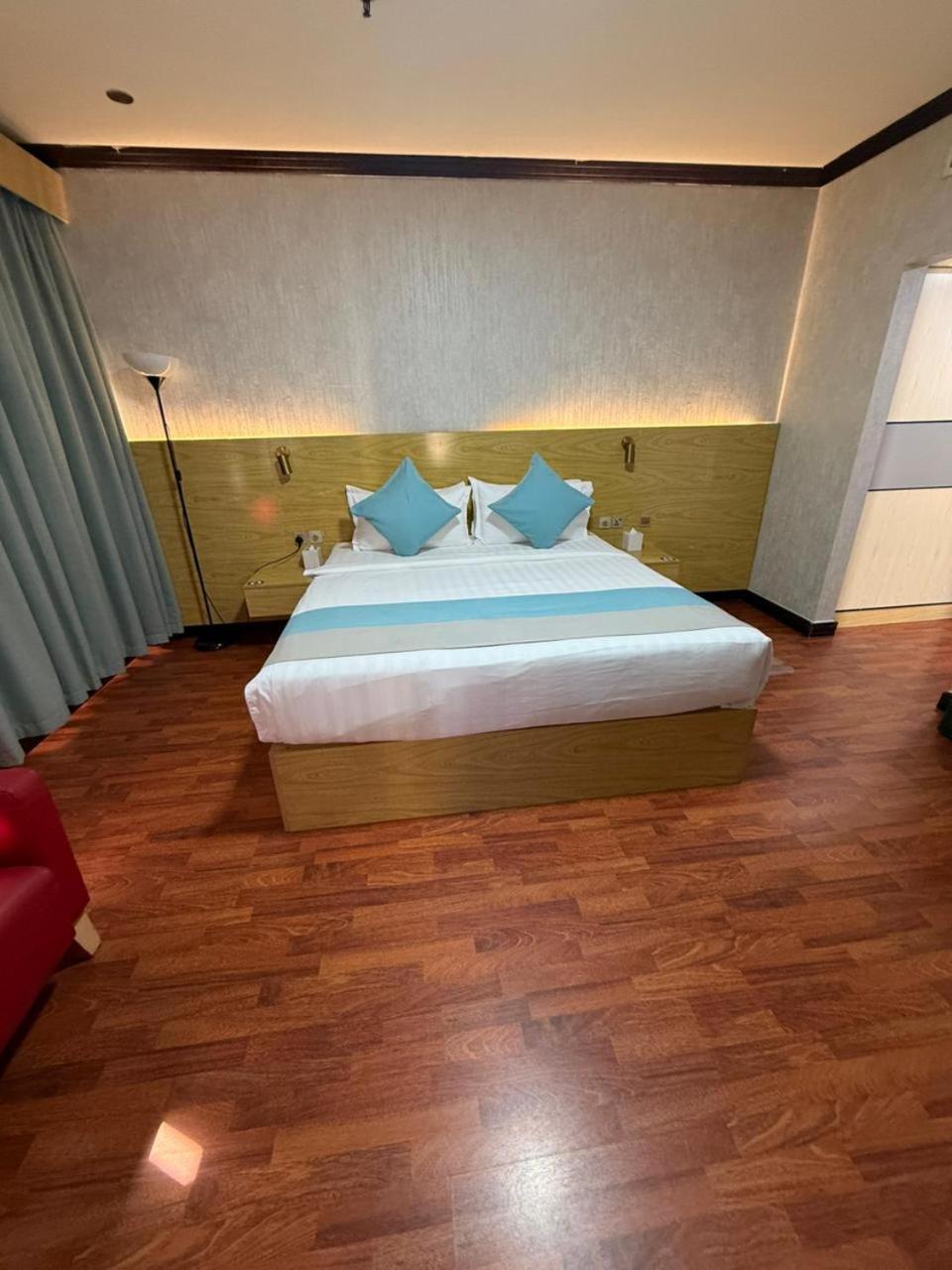 Strand Hotel Hotel