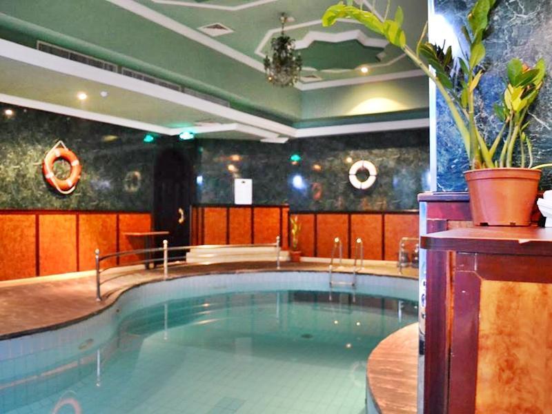 Strand Hotel 3* Abu Dhabi